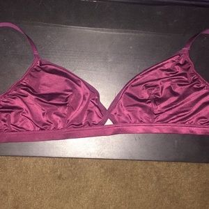 🚗 Victoria’s Secret Satin Bralette